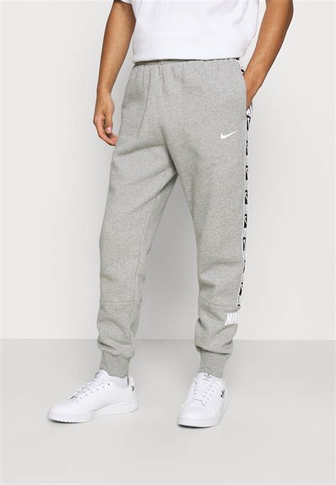 graue nike jogginghose
